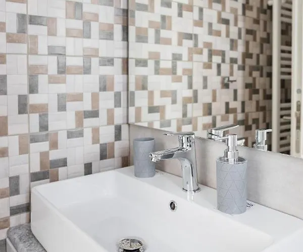 Kastrena House * Aszklipiío