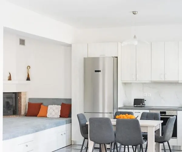 Villa Kastrena House